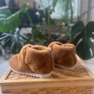 Rag and Bone Faux fur brown bootie style shoe.